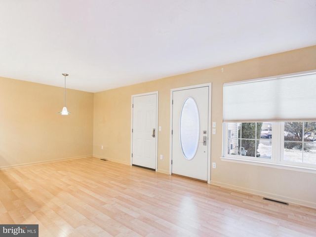 1919 DEERFIELD DR, Dover, PA 17315