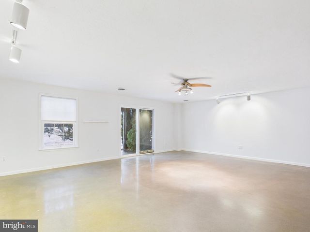 1919 DEERFIELD DR, Dover, PA 17315