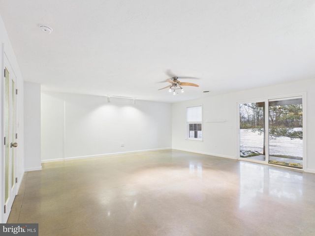 1919 DEERFIELD DR, Dover, PA 17315