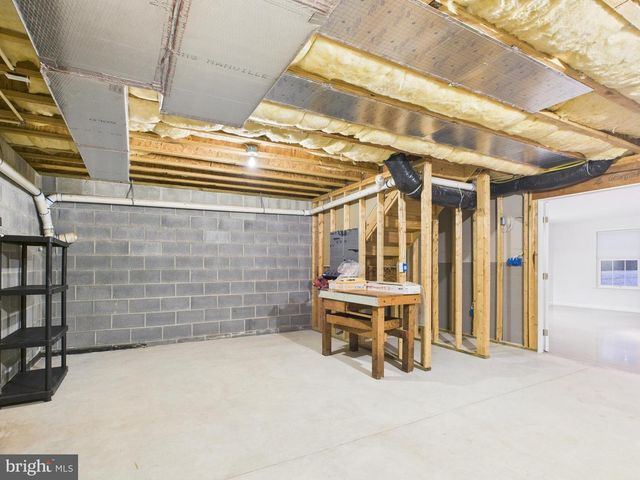 1919 DEERFIELD DR, Dover, PA 17315