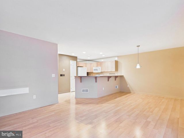 1919 DEERFIELD DR, Dover, PA 17315