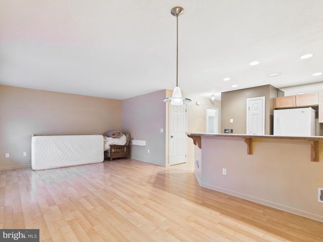 1919 DEERFIELD DR, Dover, PA 17315