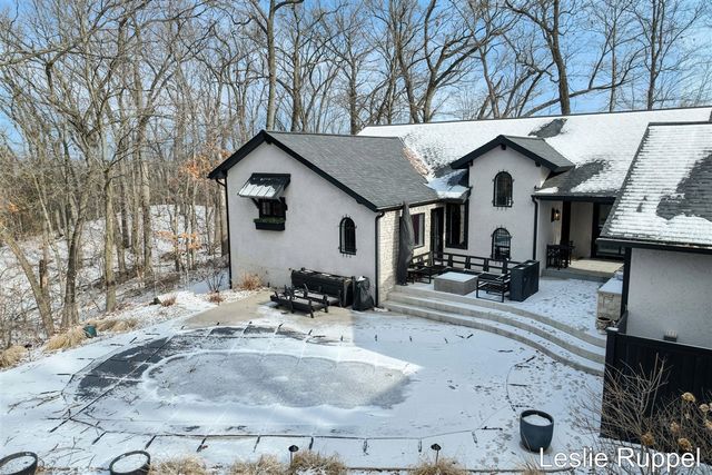 353 Riders Trail, Ada, MI 49301