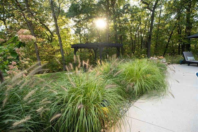 353 Riders Trail, Ada, MI 49301