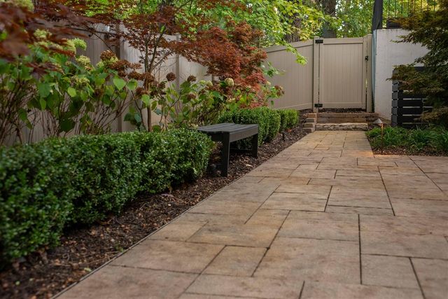 353 Riders Trail, Ada, MI 49301