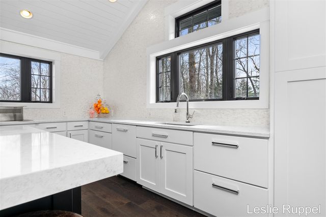 353 Riders Trail, Ada, MI 49301