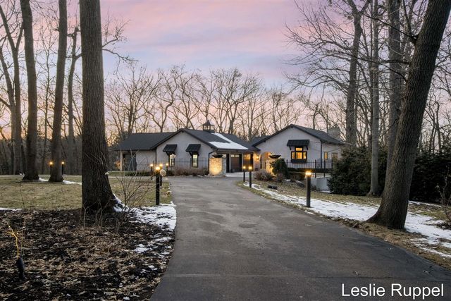 353 Riders Trail, Ada, MI 49301