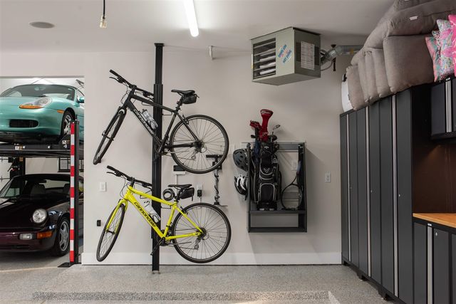 353 Riders Trail, Ada, MI 49301