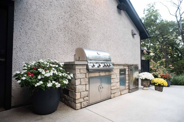 353 Riders Trail, Ada, MI 49301