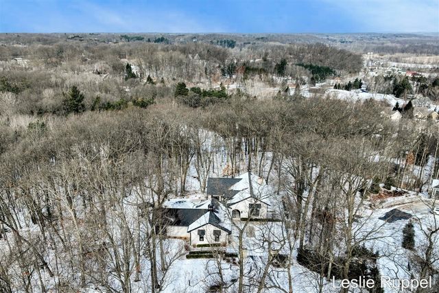 353 Riders Trail, Ada, MI 49301