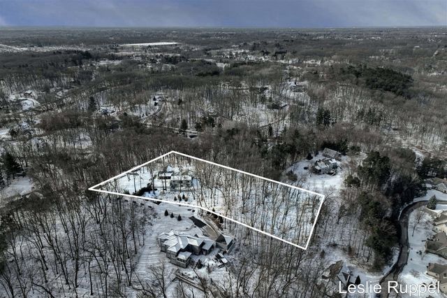 353 Riders Trail, Ada, MI 49301