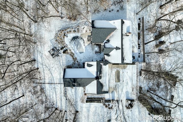 353 Riders Trail, Ada, MI 49301