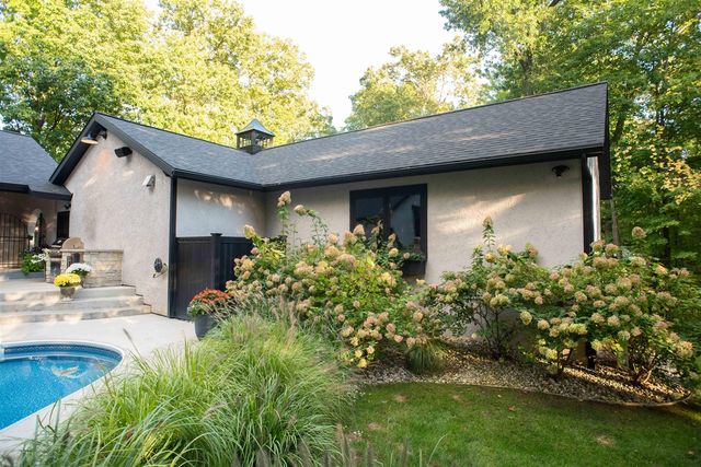 353 Riders Trail, Ada, MI 49301