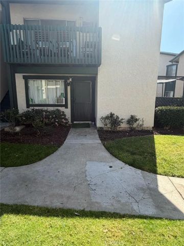 23214 Orange Avenue 3, Lake Forest, CA 92630