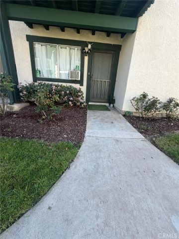 23214 Orange Avenue 3, Lake Forest, CA 92630