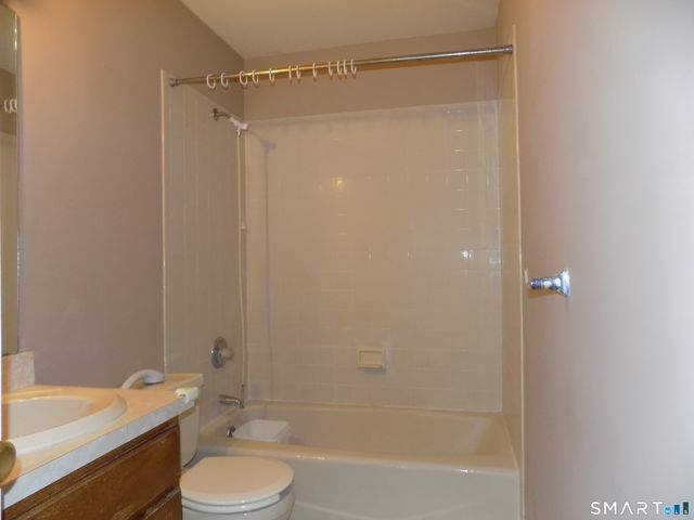 34 Valley Drive 34, New Milford, CT 06776