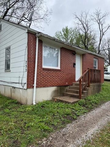732 W Stone Street, Independence, MO 64050