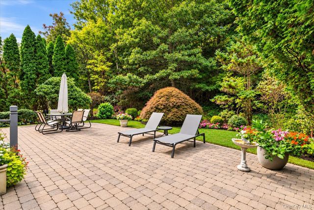 134 Sagamore Drive, Plainview, NY 11803