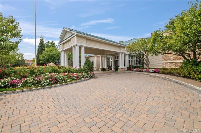 134 Sagamore Drive, Plainview, NY 11803