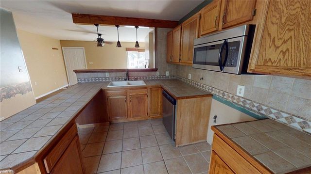 7648 Crestview DR, Toano, VA 23168