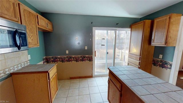 7648 Crestview DR, Toano, VA 23168