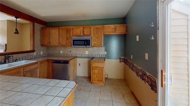 7648 Crestview DR, Toano, VA 23168