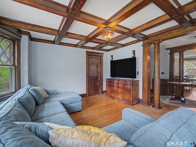 18 Rimmon Road, Woodbridge, CT 06525