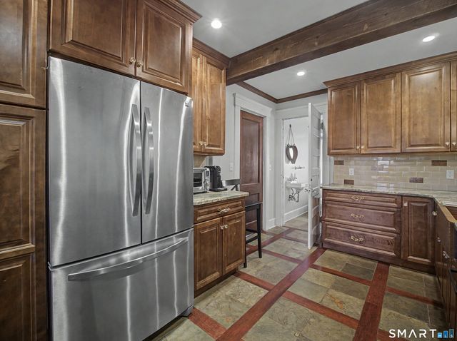 18 Rimmon Road, Woodbridge, CT 06525