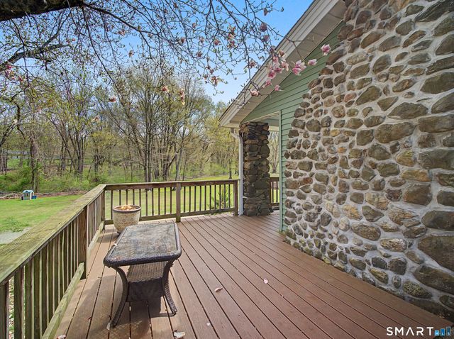 18 Rimmon Road, Woodbridge, CT 06525