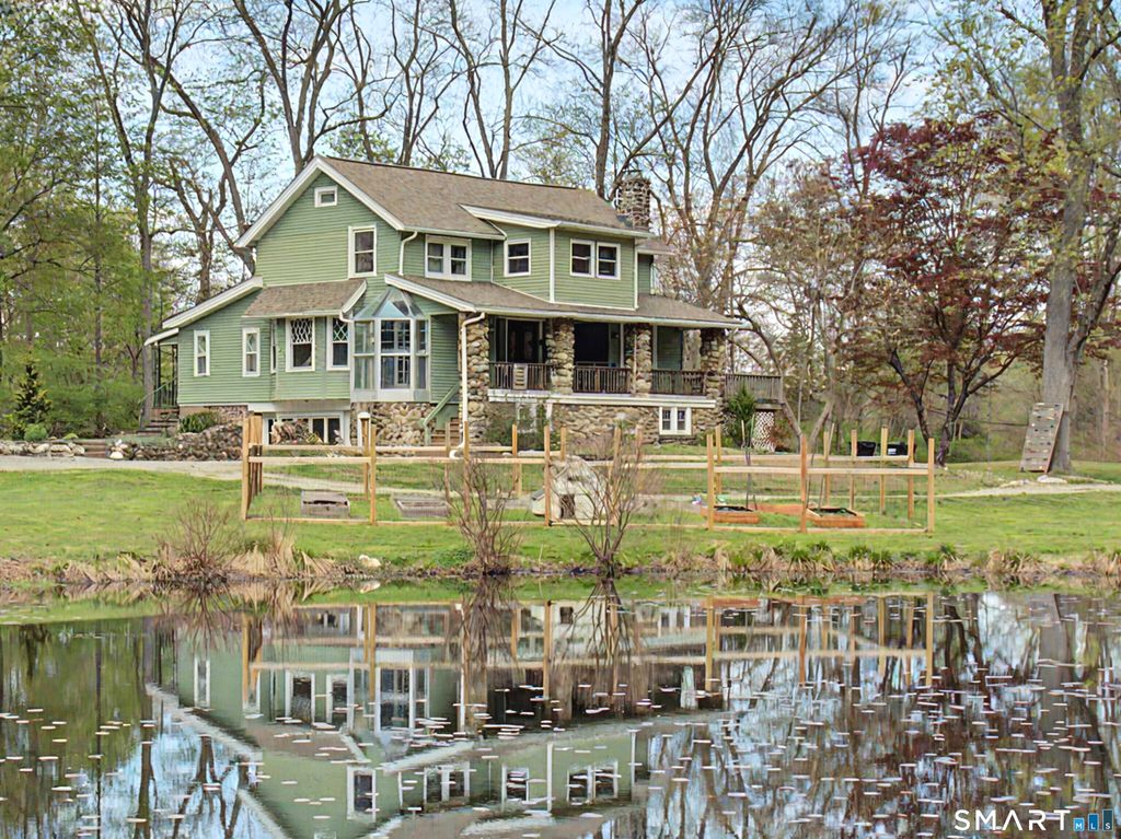 18 Rimmon Road, Woodbridge, CT 06525