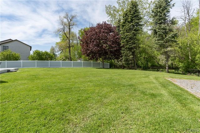 8683 Bayview Drive, Cicero, NY 13039