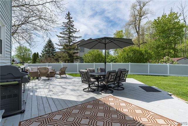 8683 Bayview Drive, Cicero, NY 13039