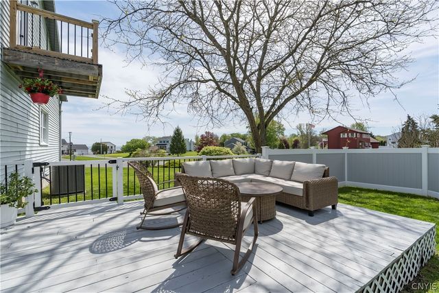 8683 Bayview Drive, Cicero, NY 13039