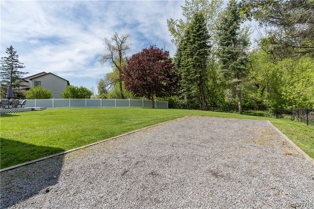 8683 Bayview Drive, Cicero, NY 13039