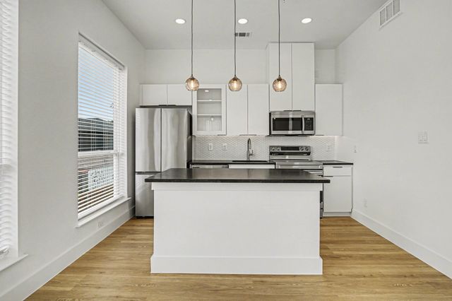 2217 N Fitzhugh Avenue 205, Dallas, TX 75204