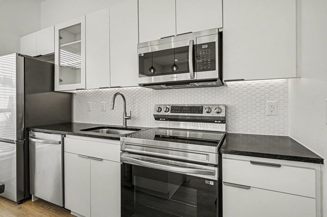 2217 N Fitzhugh Avenue 205, Dallas, TX 75204