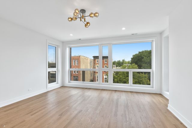 2147 W Adams Street 3N, Chicago, IL 60612