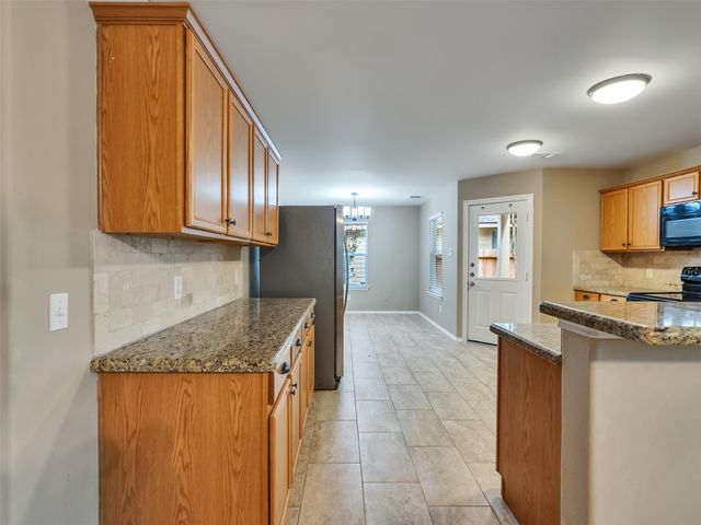 34 W Sage Creek Place, The Woodlands, TX 77382