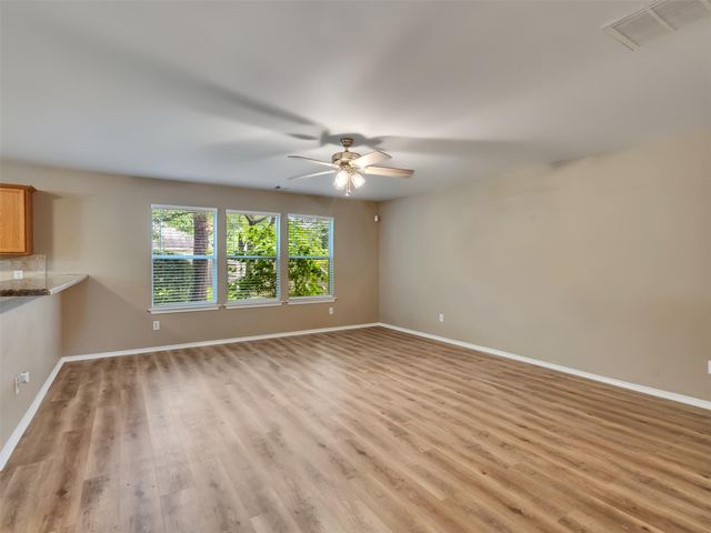 34 W Sage Creek Place, The Woodlands, TX 77382