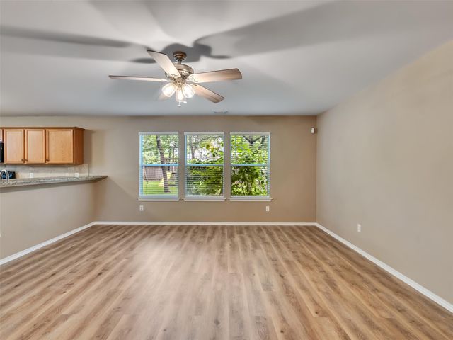 34 W Sage Creek Place, The Woodlands, TX 77382