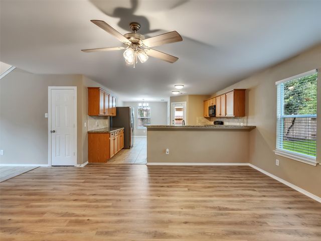 34 W Sage Creek Place, The Woodlands, TX 77382
