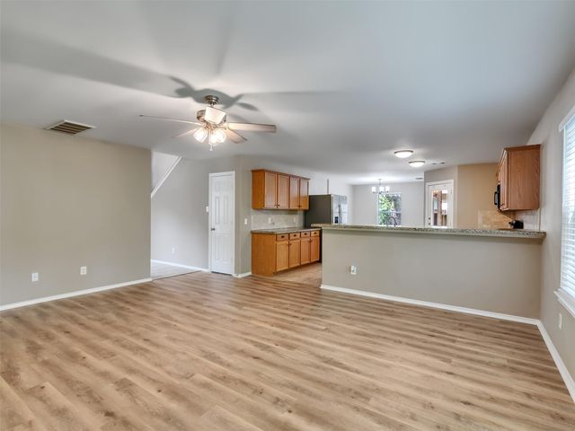 34 W Sage Creek Place, The Woodlands, TX 77382