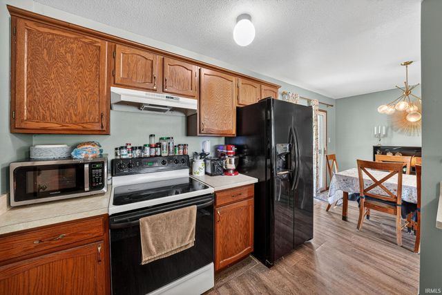 53601 Hyde Park Drive, Bristol, IN 46507