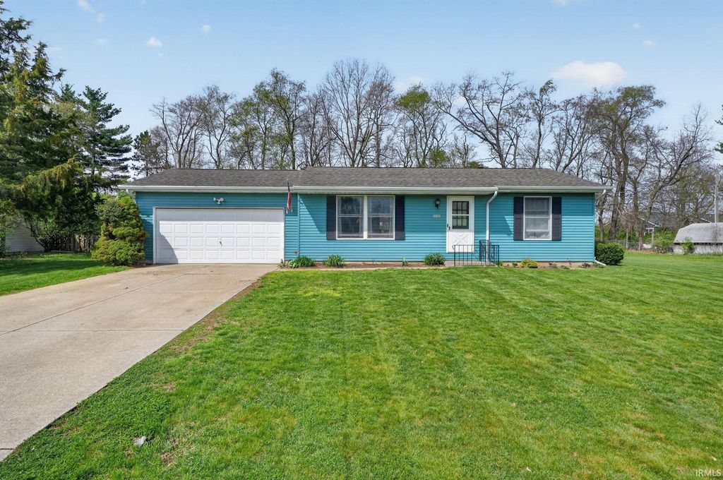 53601 Hyde Park Drive, Bristol, IN 46507