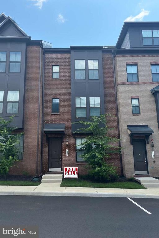 7275 NITTANY LN, Alexandria, VA 22306