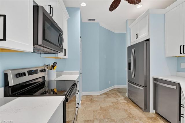 770 Tarpon Cove DR SE 103, Naples, FL 34110