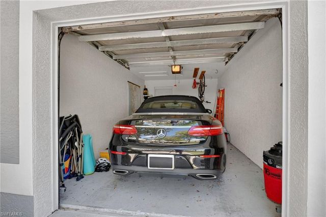 770 Tarpon Cove DR SE 103, Naples, FL 34110