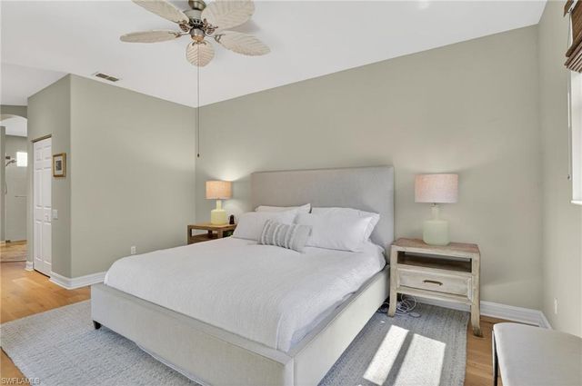 770 Tarpon Cove DR SE 103, Naples, FL 34110