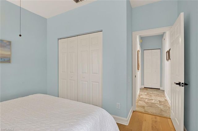 770 Tarpon Cove DR SE 103, Naples, FL 34110