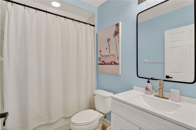 770 Tarpon Cove DR SE 103, Naples, FL 34110